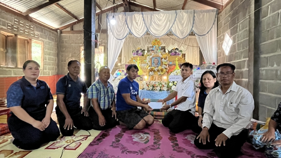 วันพุธที่ 25 มีนาคม 2569 นายสมาน ต้นเกษ นายกองค์การบริหารส่วนตำบลห้วยข่า พร้อมคณะผู้บริหาร พนักงานส่วนตำบลและพนักงานจ้างขององค์การบริหารส่วนตำบลห้วยข่า ร่วมกันบริจาคปัจจัยช่วยเหลือผู้ยากไร้ ราย น.ส.บัว ศรีลา บ้านห้วยข่า หมู่ที่ 1 ตำบลห้วยข่า