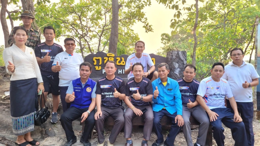 วันอังคารที่ 24 มีนาคม 2569 นายอมร พรมสอน นายอำเภอบุณฑริก พร้อมนายสมาน ต้นเกษ นายกองค์การบริหารส่วนตำบลห้วยข่า และหัวหน้าส่วนราชการ ร่วมต้อนรับเจ้าเมืองสุขุมา เจ้าเมืองจำปาสัก และเจ้าเมืองมุนละปาโมก พร้อมด้วยผู้ติดตาม เดินทางไปจุดชมวิวภูหินด่าง